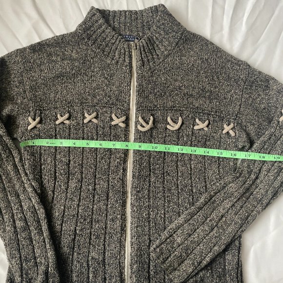 Cousin Johnny Rib knit Sweater, Zipper Closure, Criss Cross accent, gray, size S - Picture 4 of 7